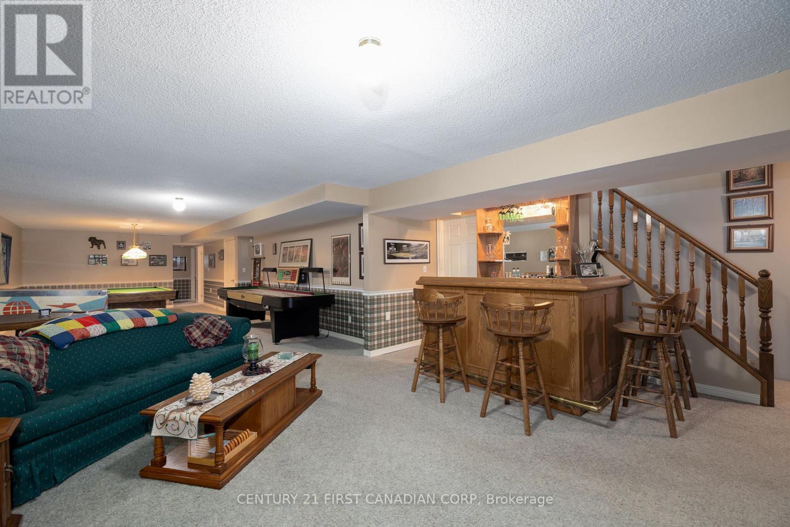 196 Hull Road, Strathroy-Caradoc, Ontario  N7G 3P2 - Photo 28 - X12213939