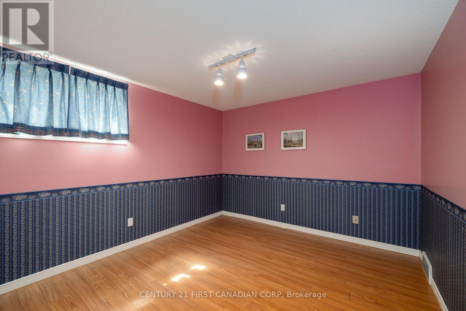 196 Hull Road, Strathroy-Caradoc, Ontario  N7G 3P2 - Photo 34 - X12213939