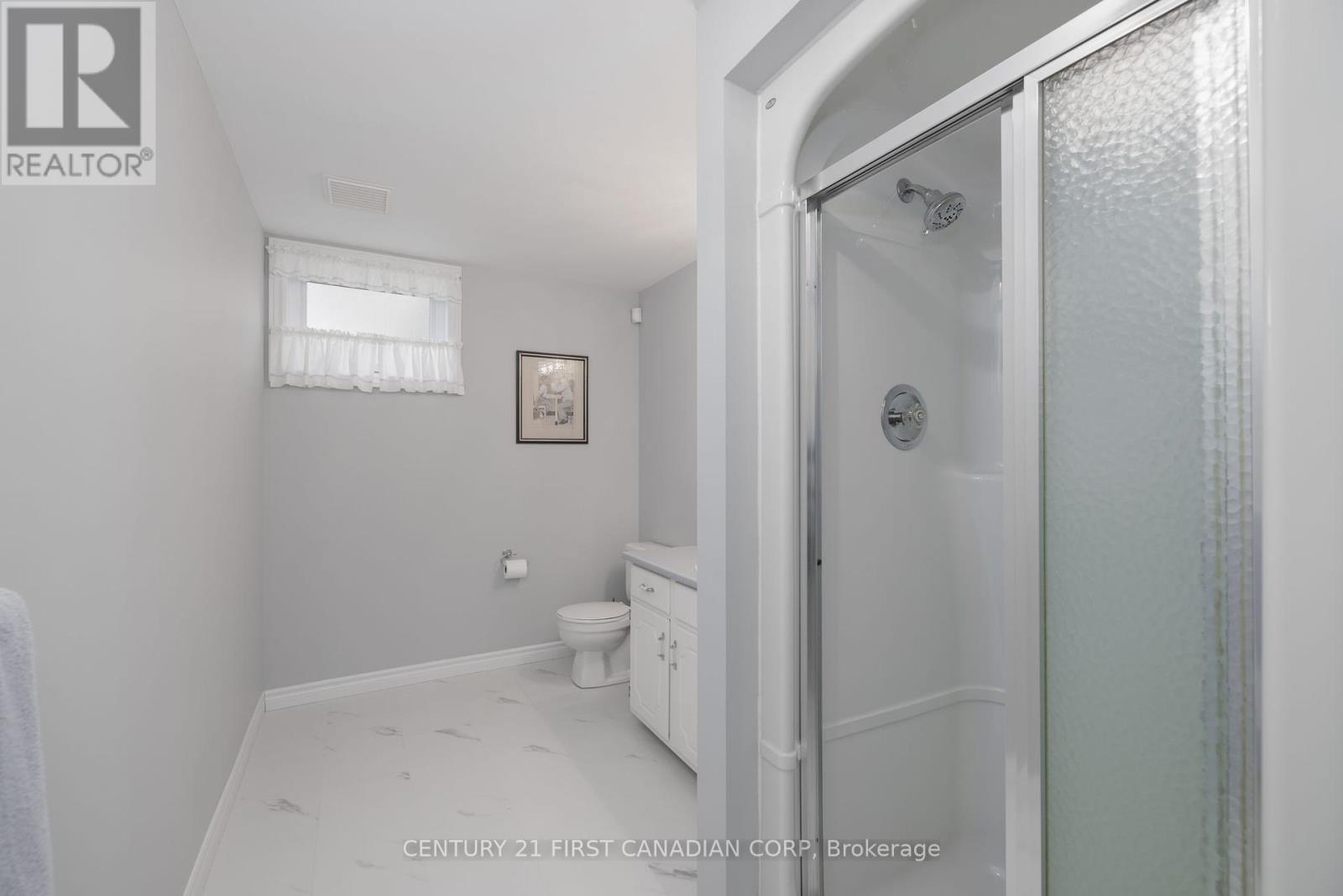 196 Hull Road, Strathroy-Caradoc, Ontario  N7G 3P2 - Photo 35 - X12213939