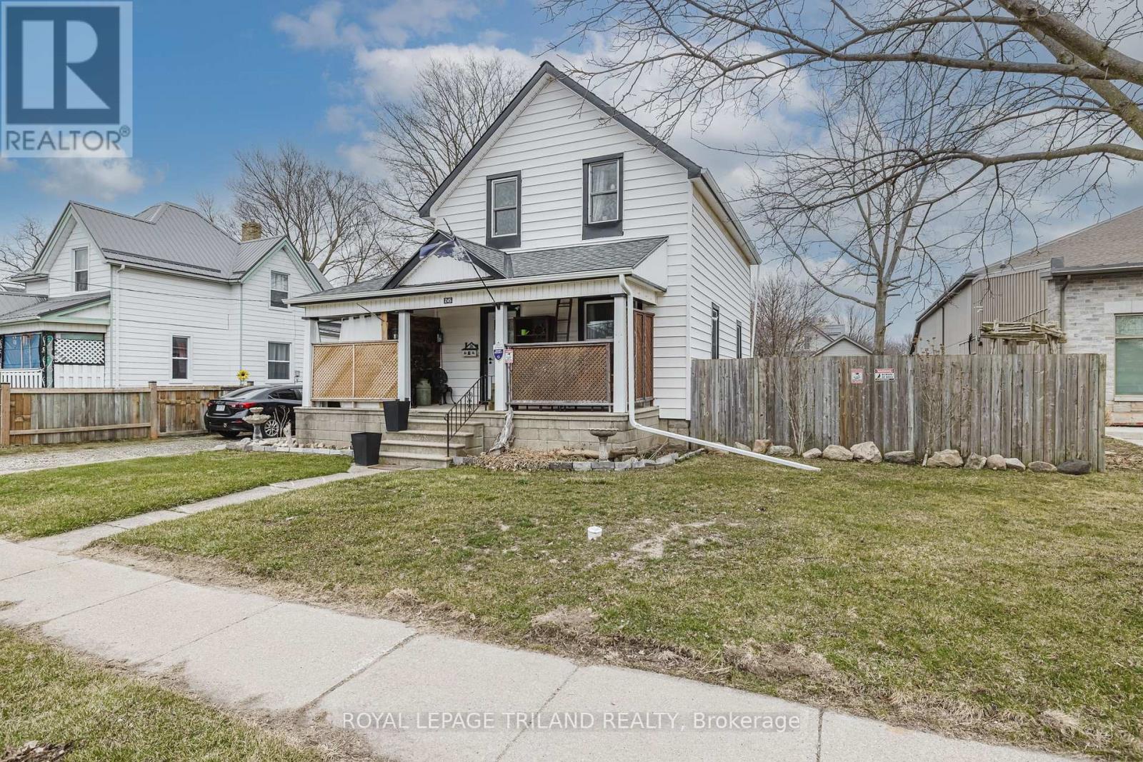 Photo 3 of 26 for 245 Sydenham Street E