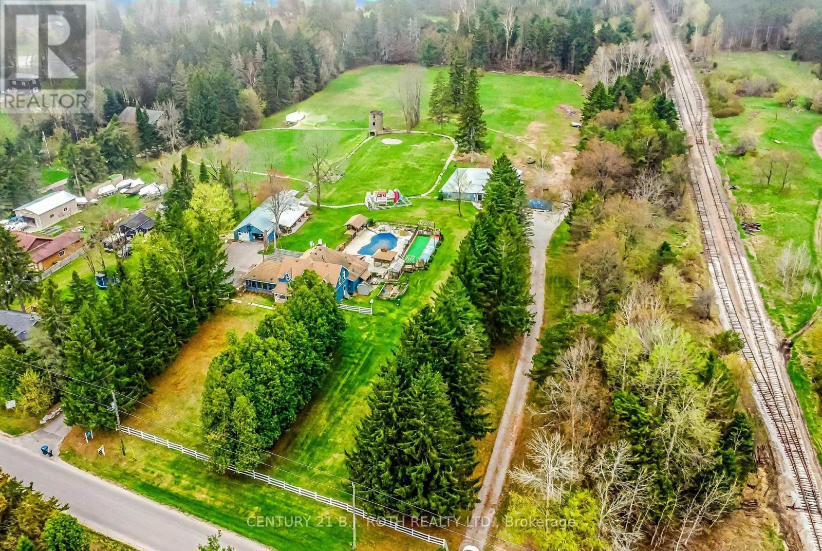 8726 9th Line, Essa, Ontario  L0M 1T0 - Photo 2 - N12213766
