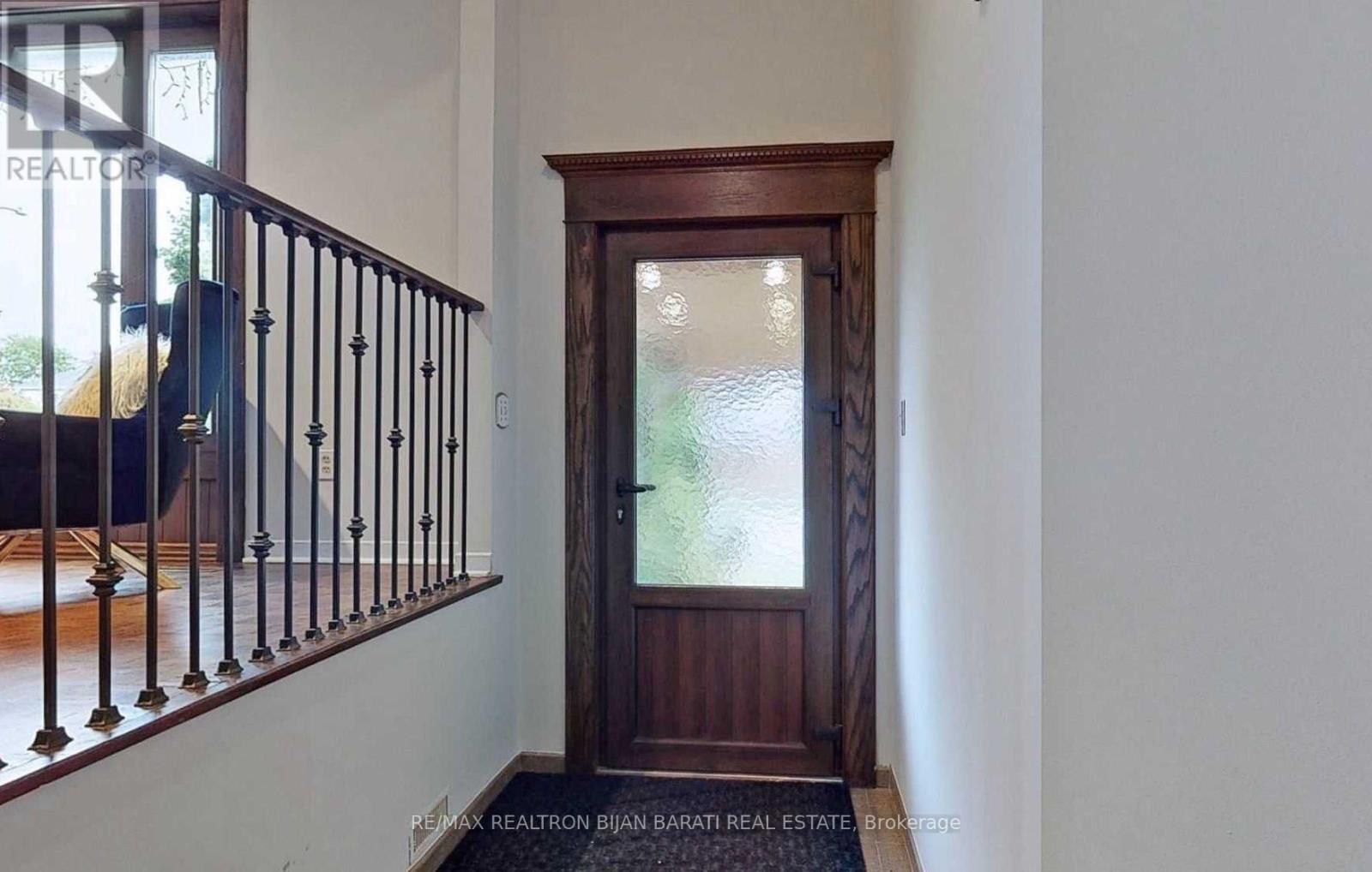 Property at 18 MAYVERN CRESCENT image 5