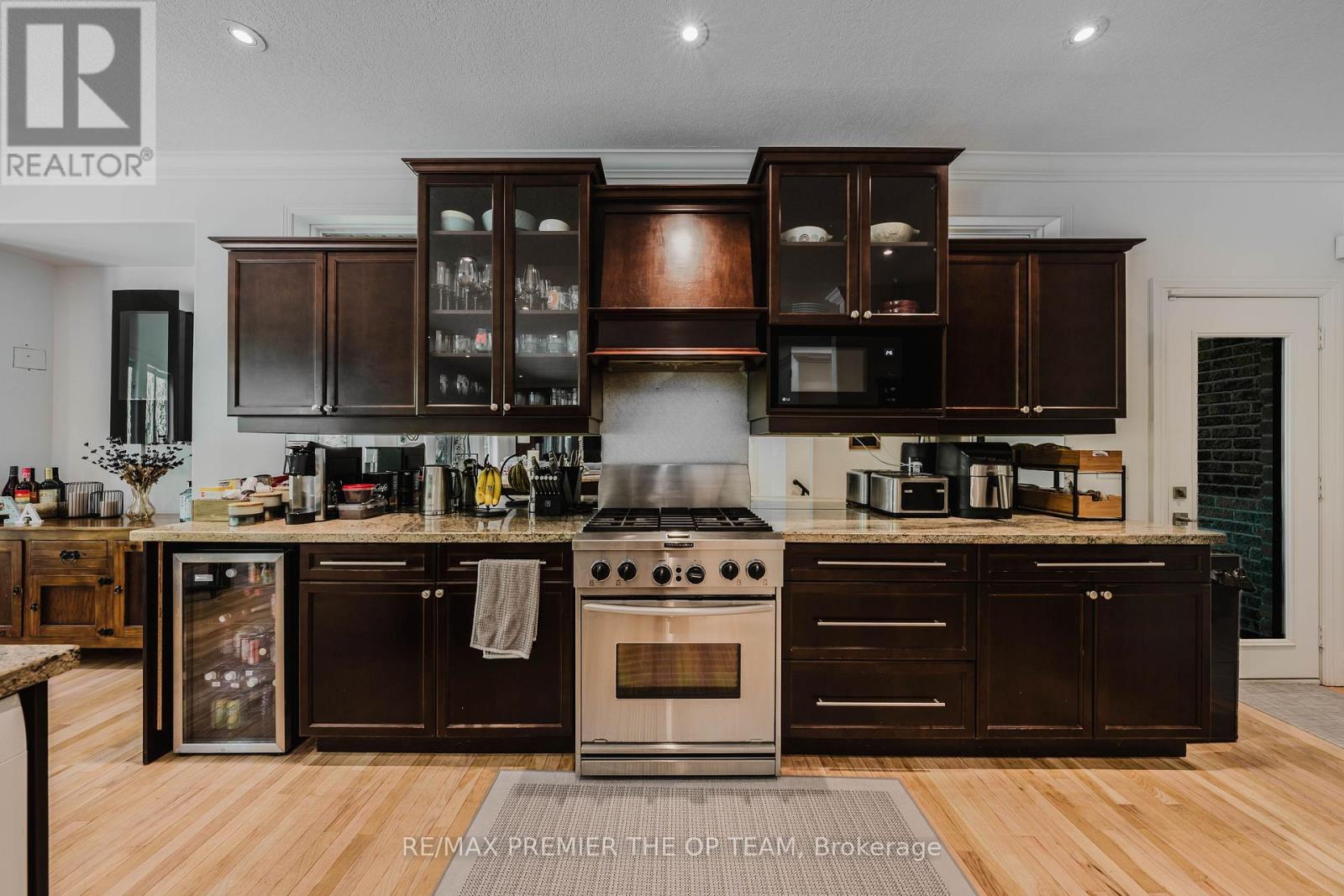 1856 Innisbrook Street, Innisfil, Ontario  L9S 5A3 - Photo 14 - N12213807