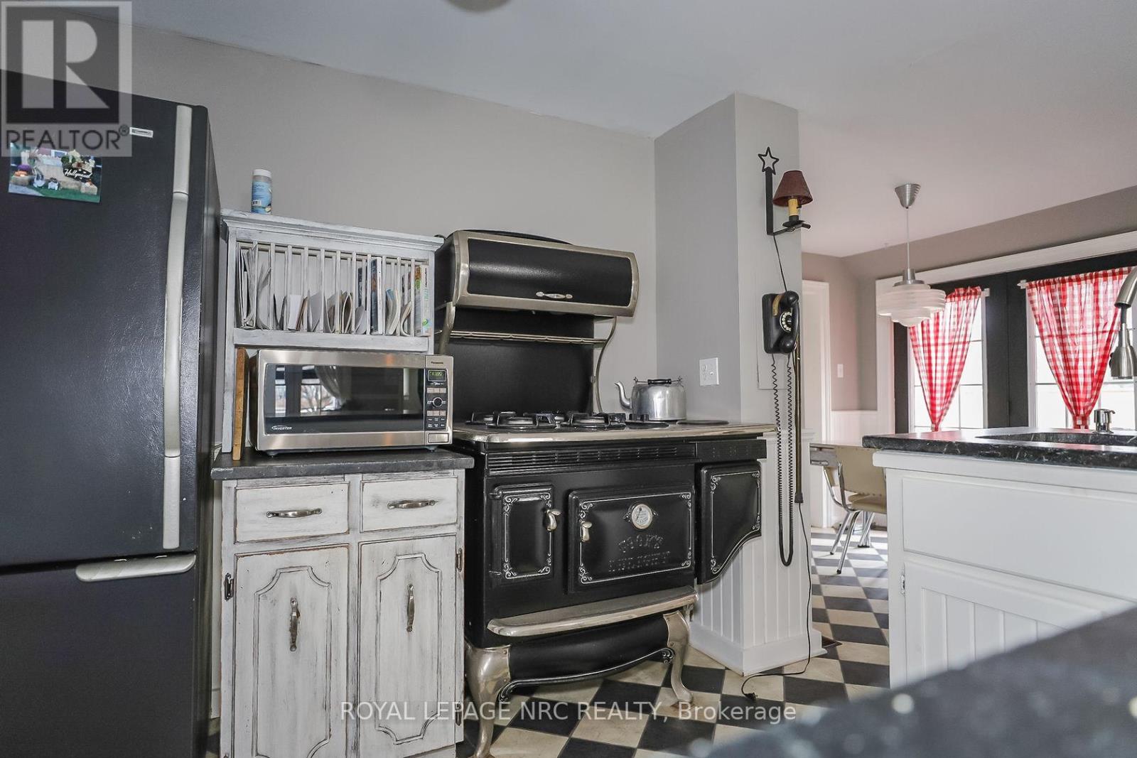 264 Ridge Road N, Fort Erie, Ontario  L0S 1N0 - Photo 17 - X12213875