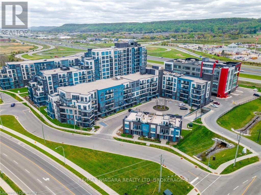106 - 10 CONCORD PLACE, Grimsby, Ontario