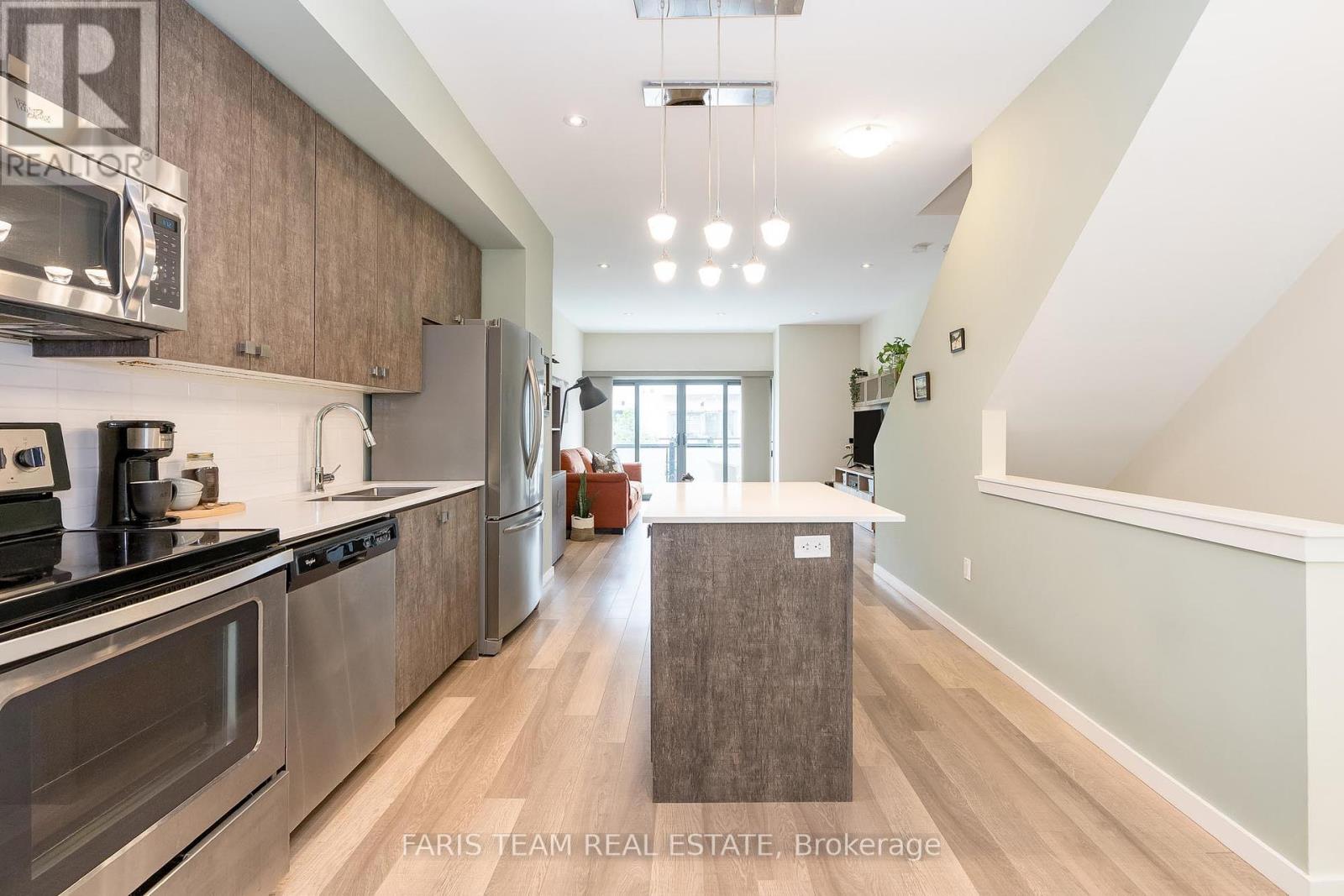 36 - 369 Essa Road, Barrie (Ardagh), Ontario  L4N 9C8 - Photo 3 - S12213775