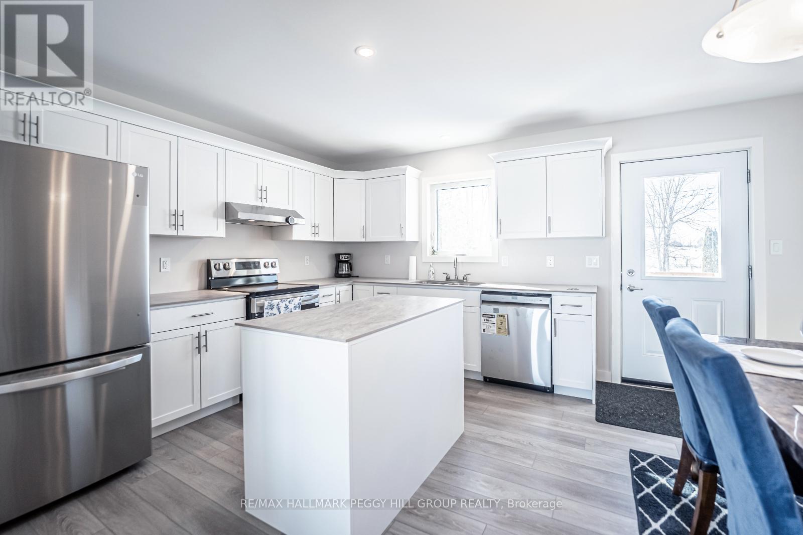4097 Dalrymple Drive, Ramara, Ontario  L0K 1B0 - Photo 6 - S12213796