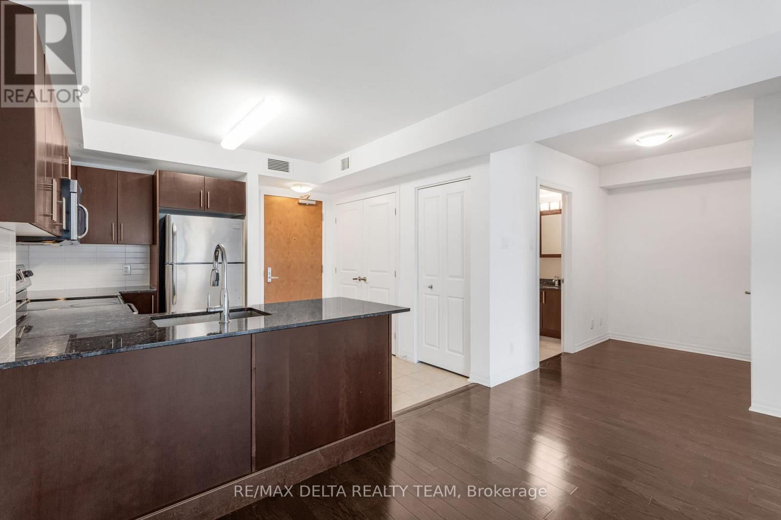 403 - 242 Rideau Street, Ottawa, Ontario  K1N 0B7 - Photo 10 - X12213475