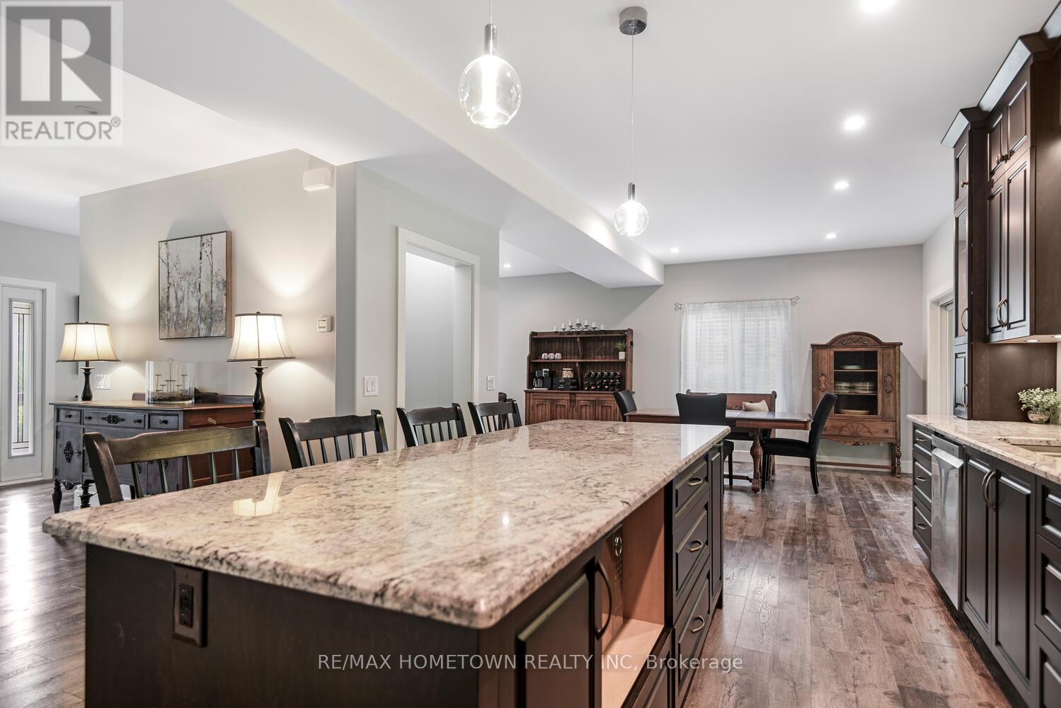 2162 Hallecks Road W, Elizabethtown-Kitley, Ontario  K6V 5T3 - Photo 12 - X12213841