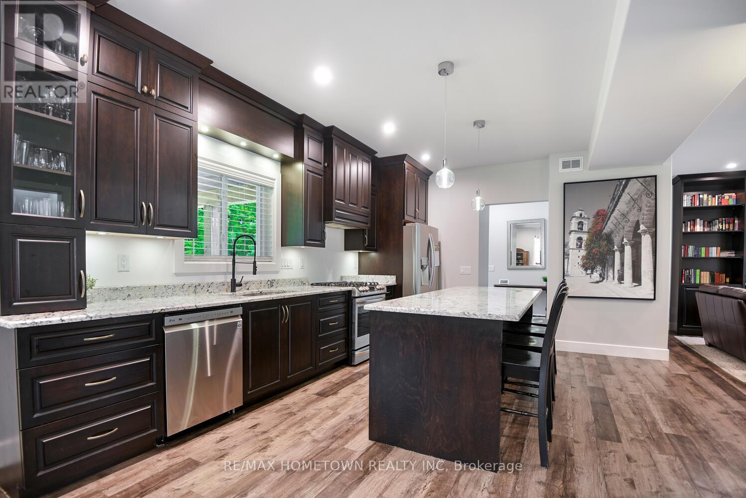 2162 Hallecks Road W, Elizabethtown-Kitley, Ontario  K6V 5T3 - Photo 8 - X12213841