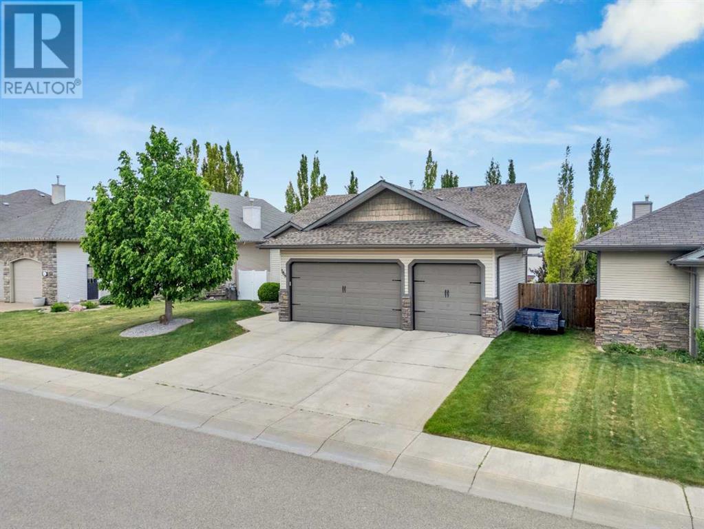 188 Ingle Close, Red Deer, Alberta  T4R 3S2 - Photo 4 - A2229039