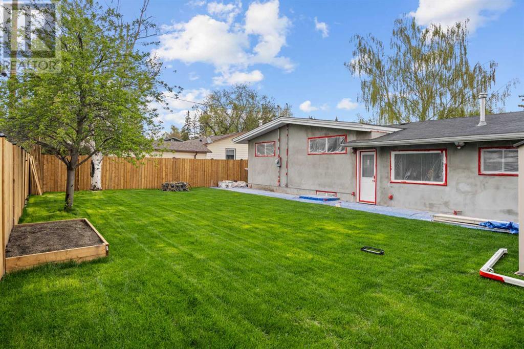 6503 Lombardy Crescent Sw, Calgary, Alberta  T3E 5R3 - Photo 44 - A2223210