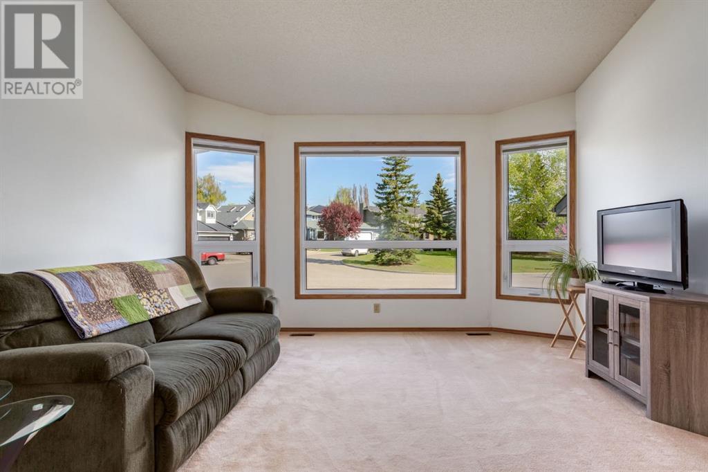 51 Scenic Park Crescent Nw, Calgary, Alberta  T3L 1R8 - Photo 3 - A2225501