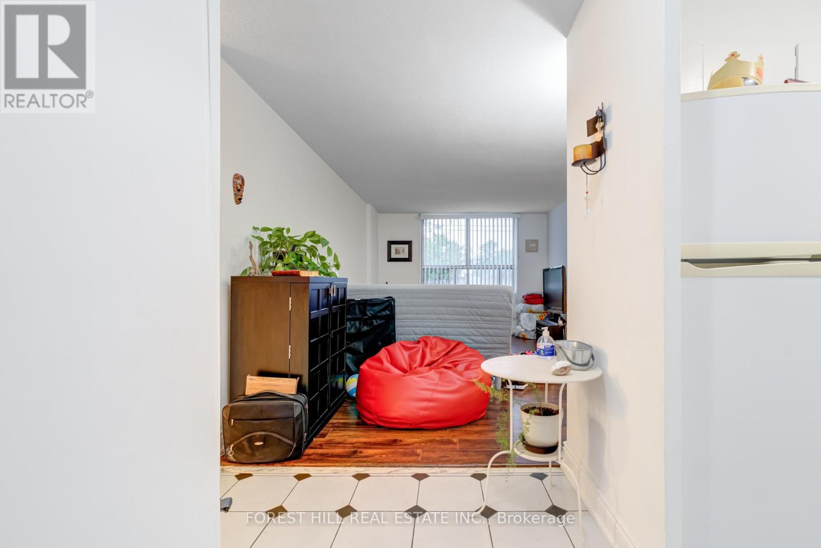 107 - 2835 Islington Avenue, Toronto, Ontario  M9L 2K2 - Photo 4 - W12213760