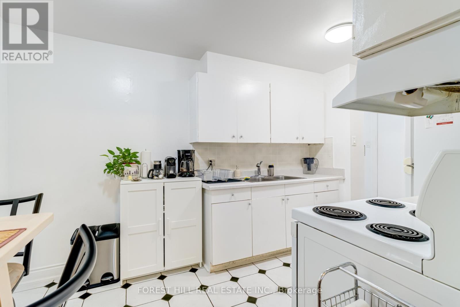 107 - 2835 Islington Avenue, Toronto, Ontario  M9L 2K2 - Photo 6 - W12213760
