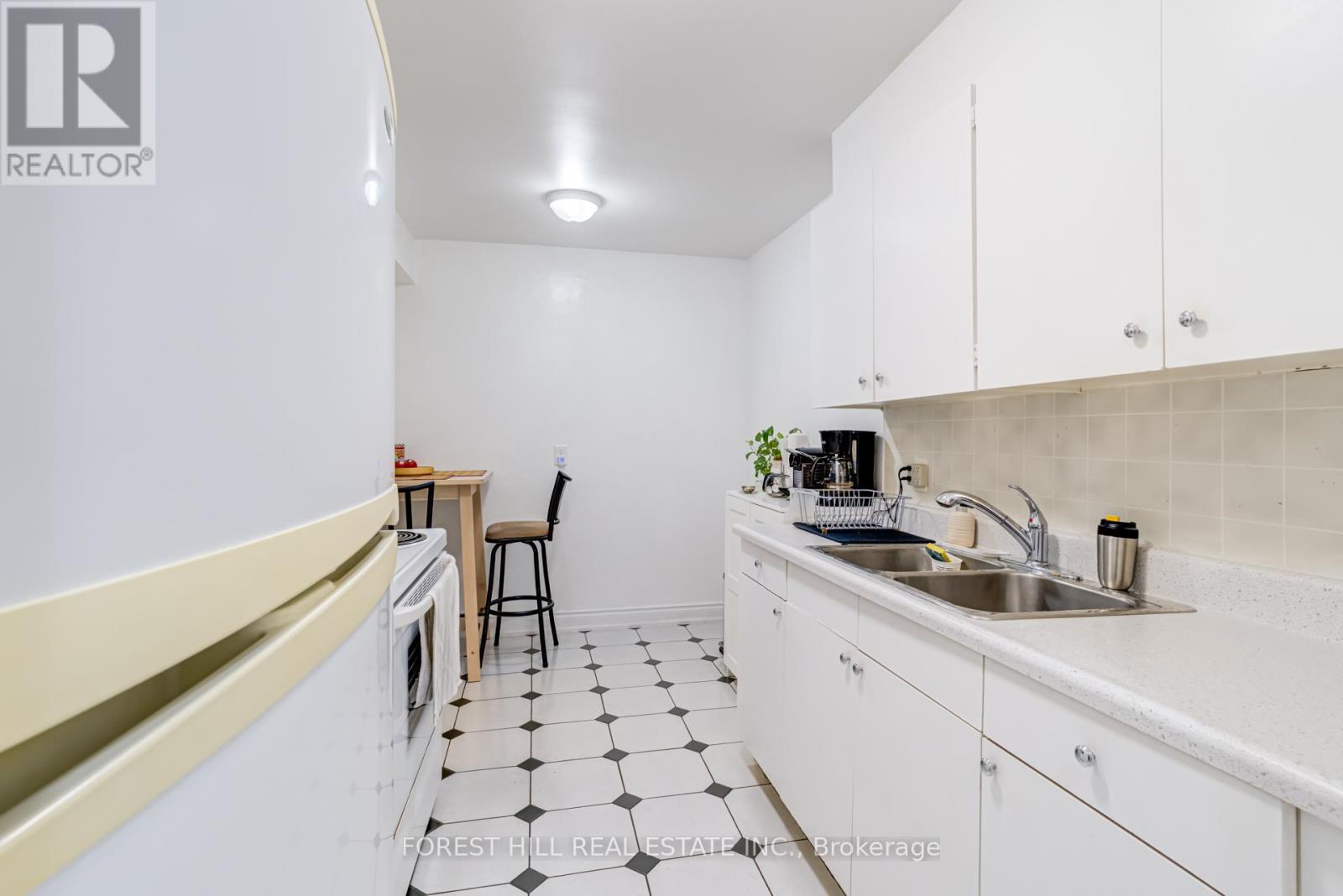 107 - 2835 Islington Avenue, Toronto, Ontario  M9L 2K2 - Photo 8 - W12213760
