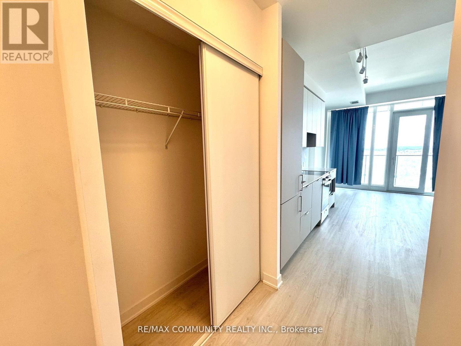 1308 - 3883 Quartz Road, Mississauga, Ontario  L5B 0M4 - Photo 4 - W12213772