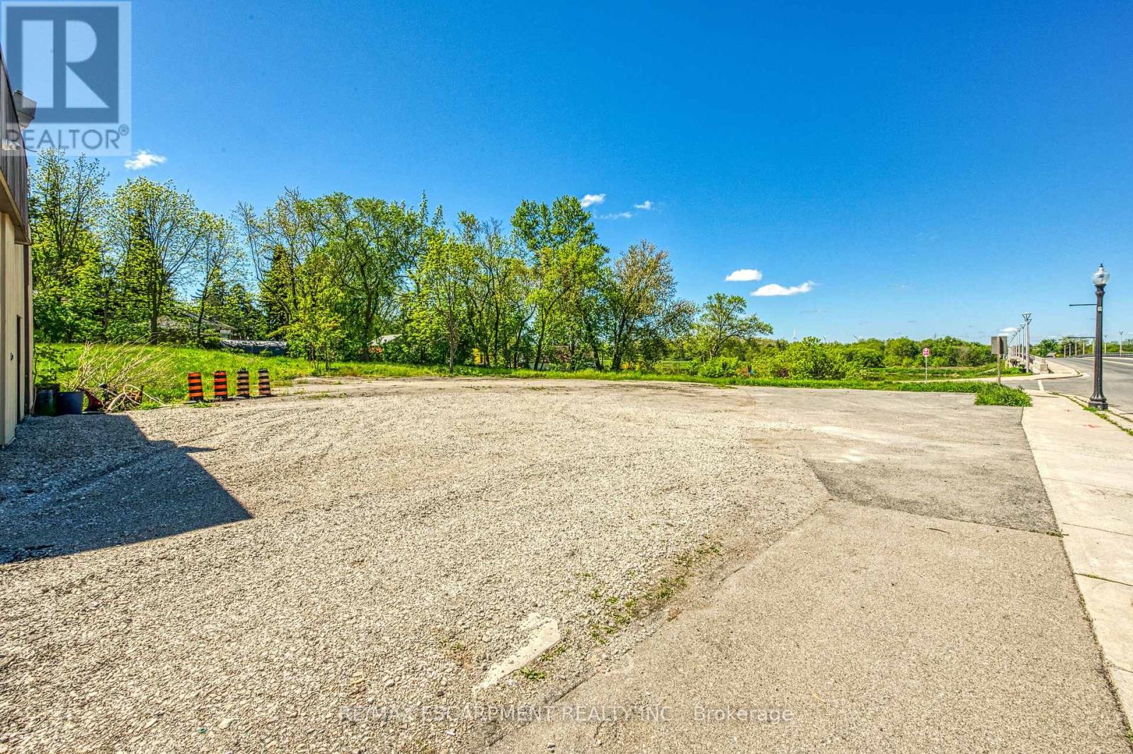 39 Talbot Street, Haldimand, Ontario  N0A 1E0 - Photo 15 - X12213773