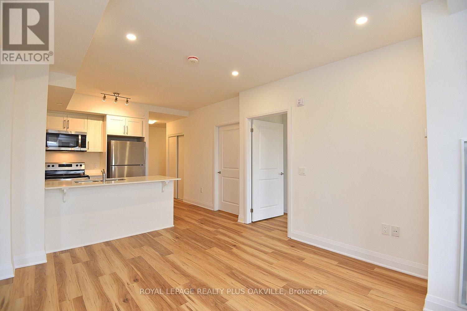 211 - 1936 Rymal Road, Hamilton, Ontario  L0R 1P0 - Photo 8 - X12213792