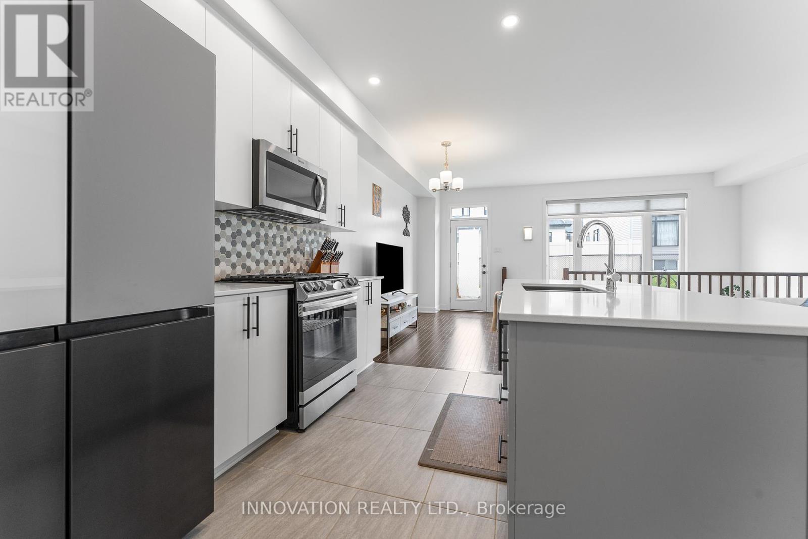 617 Rathburn Lane, Ottawa, Ontario  K1T 0V7 - Photo 14 - X12167626