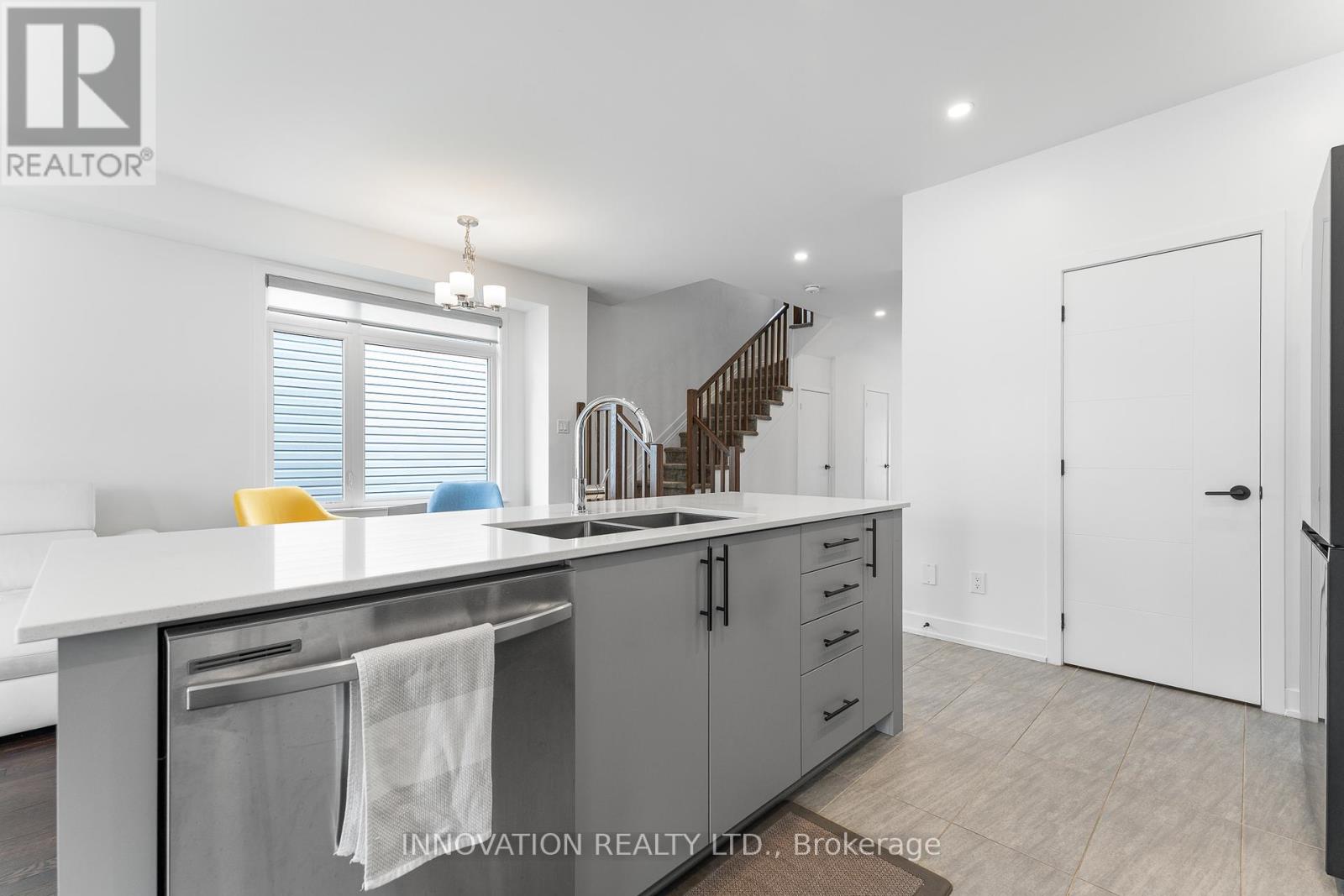 617 Rathburn Lane, Ottawa, Ontario  K1T 0V7 - Photo 18 - X12167626