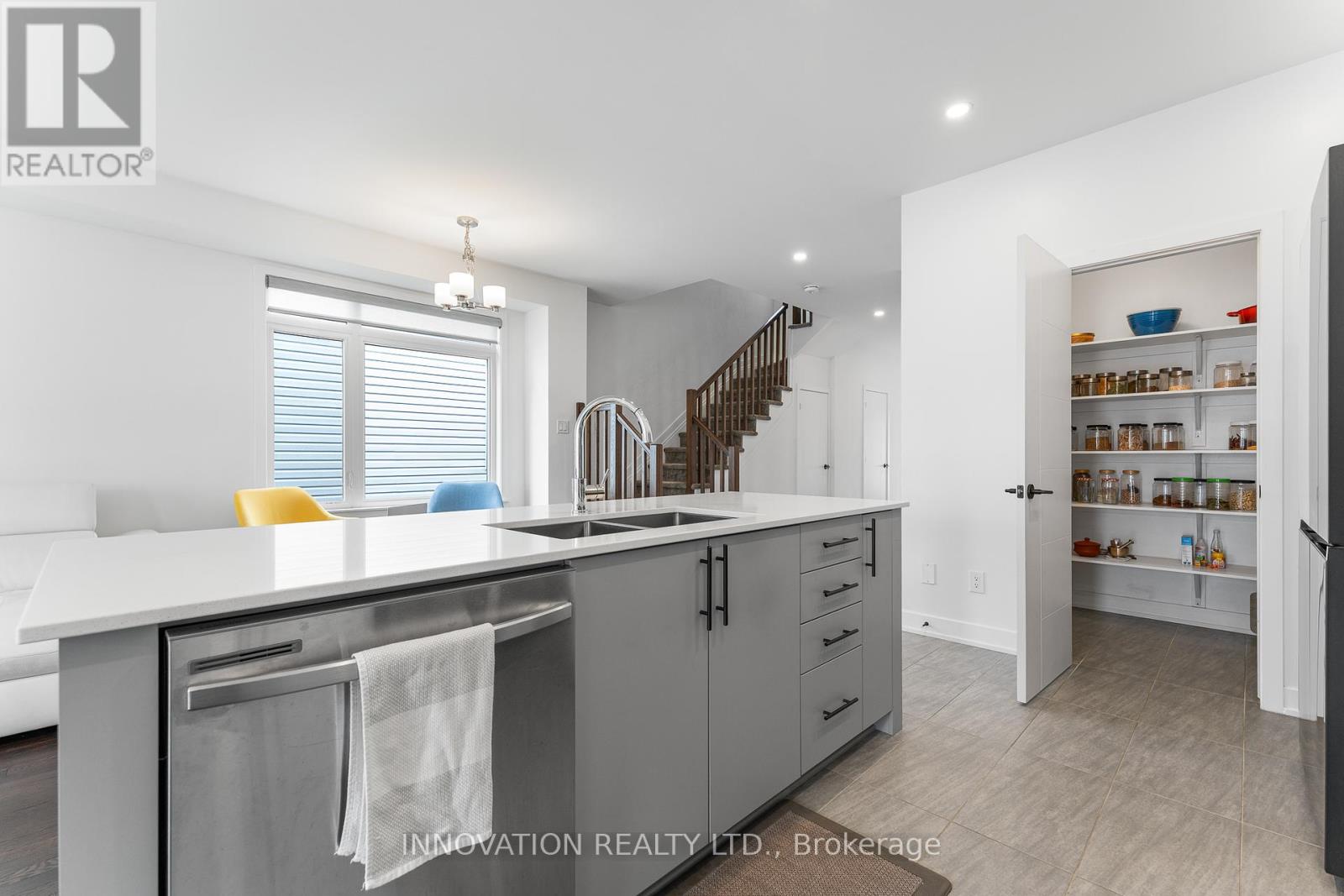 617 Rathburn Lane, Ottawa, Ontario  K1T 0V7 - Photo 19 - X12167626