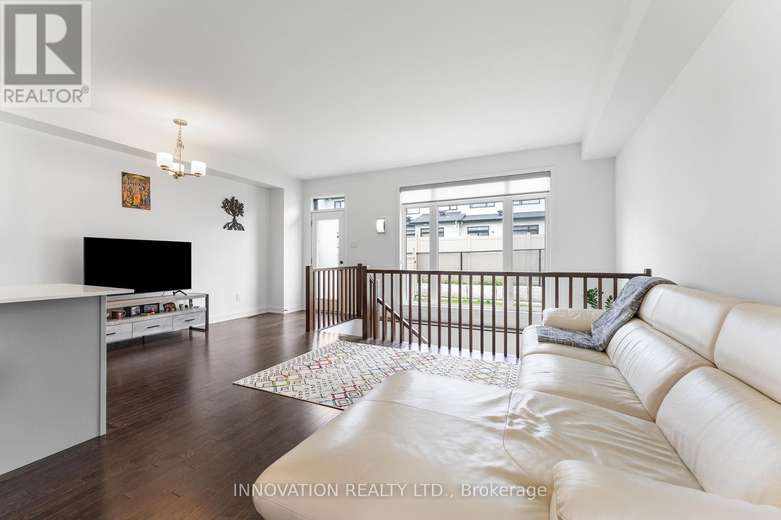 617 Rathburn Lane, Ottawa, Ontario  K1T 0V7 - Photo 9 - X12167626