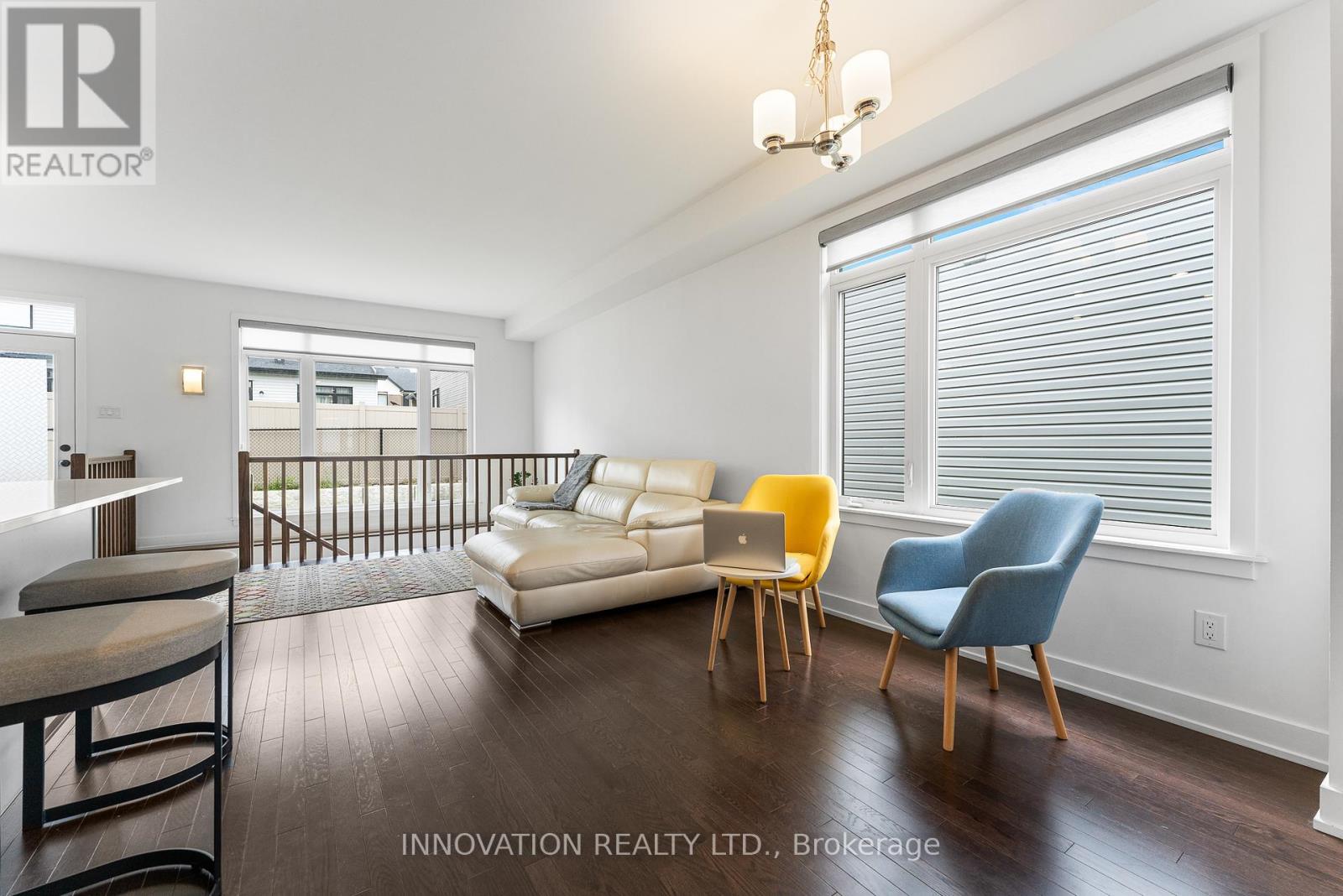 617 Rathburn Lane, Ottawa, Ontario  K1T 0V7 - Photo 6 - X12167626