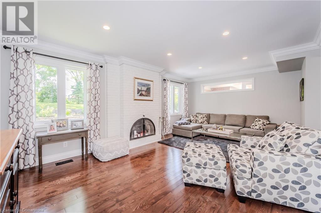 301 Shakespeare Drive, Waterloo, Ontario  N2L 2T9 - Photo 10 - 40693647