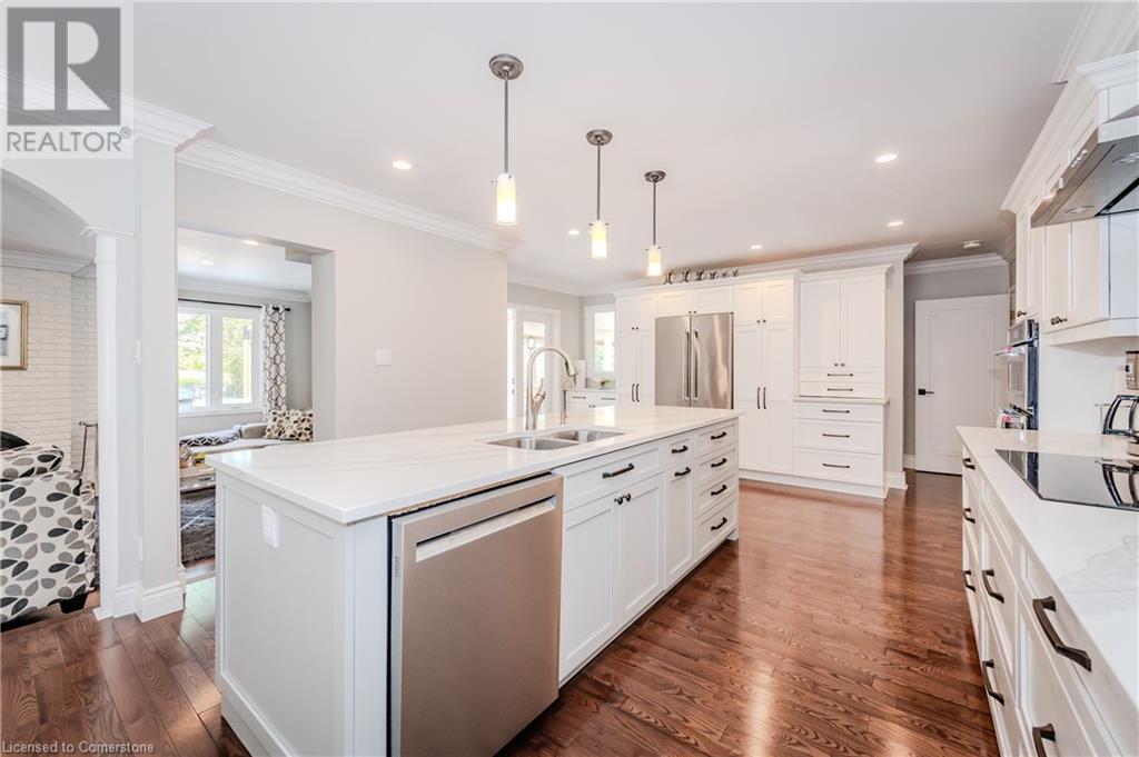 301 Shakespeare Drive, Waterloo, Ontario  N2L 2T9 - Photo 8 - 40693647
