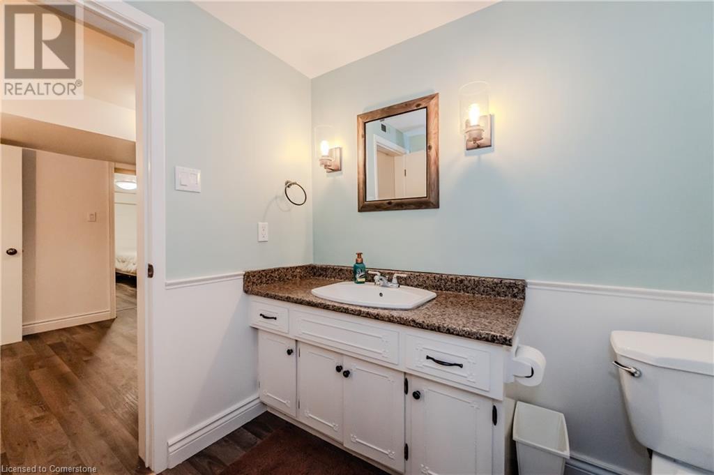 301 Shakespeare Drive, Waterloo, Ontario  N2L 2T9 - Photo 26 - 40693647