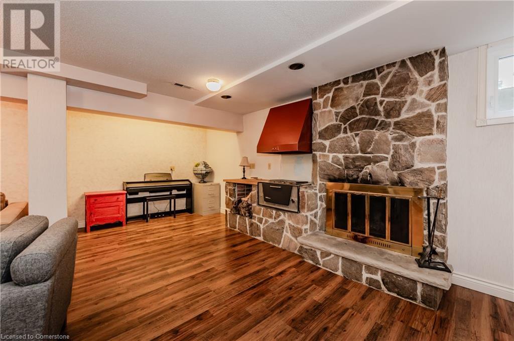 301 Shakespeare Drive, Waterloo, Ontario  N2L 2T9 - Photo 22 - 40693647