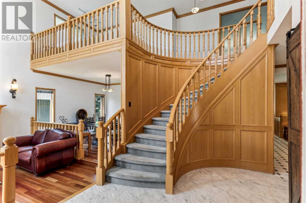 Property at 52 Edgeview Road NW image 4