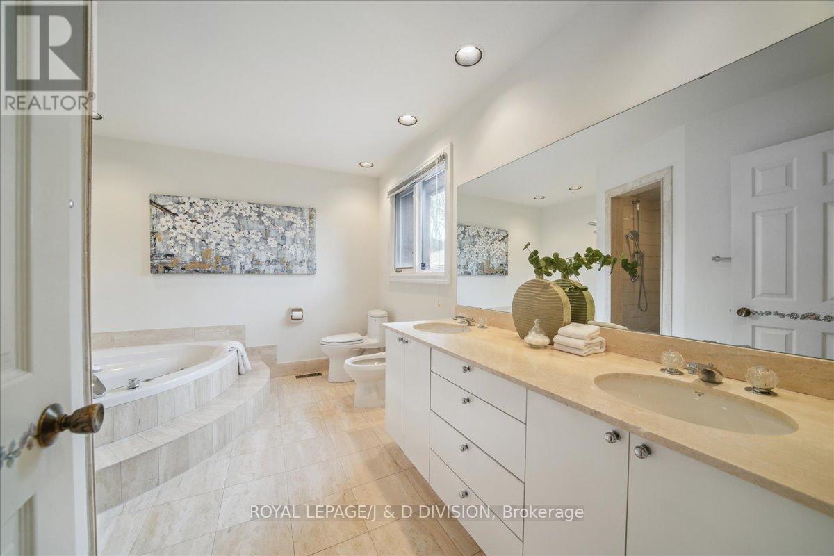 2 Ivor Road, Toronto (Bridle Path-Sunnybrook-York Mills), Ontario  M4N 2H4 - Photo 29 - C12213863