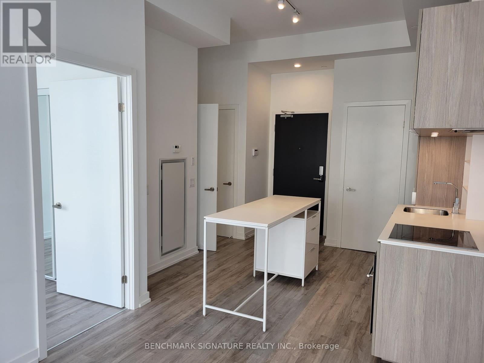 911 - 77 Shuter Street, Toronto, Ontario  M5B 0B8 - Photo 4 - C12213906