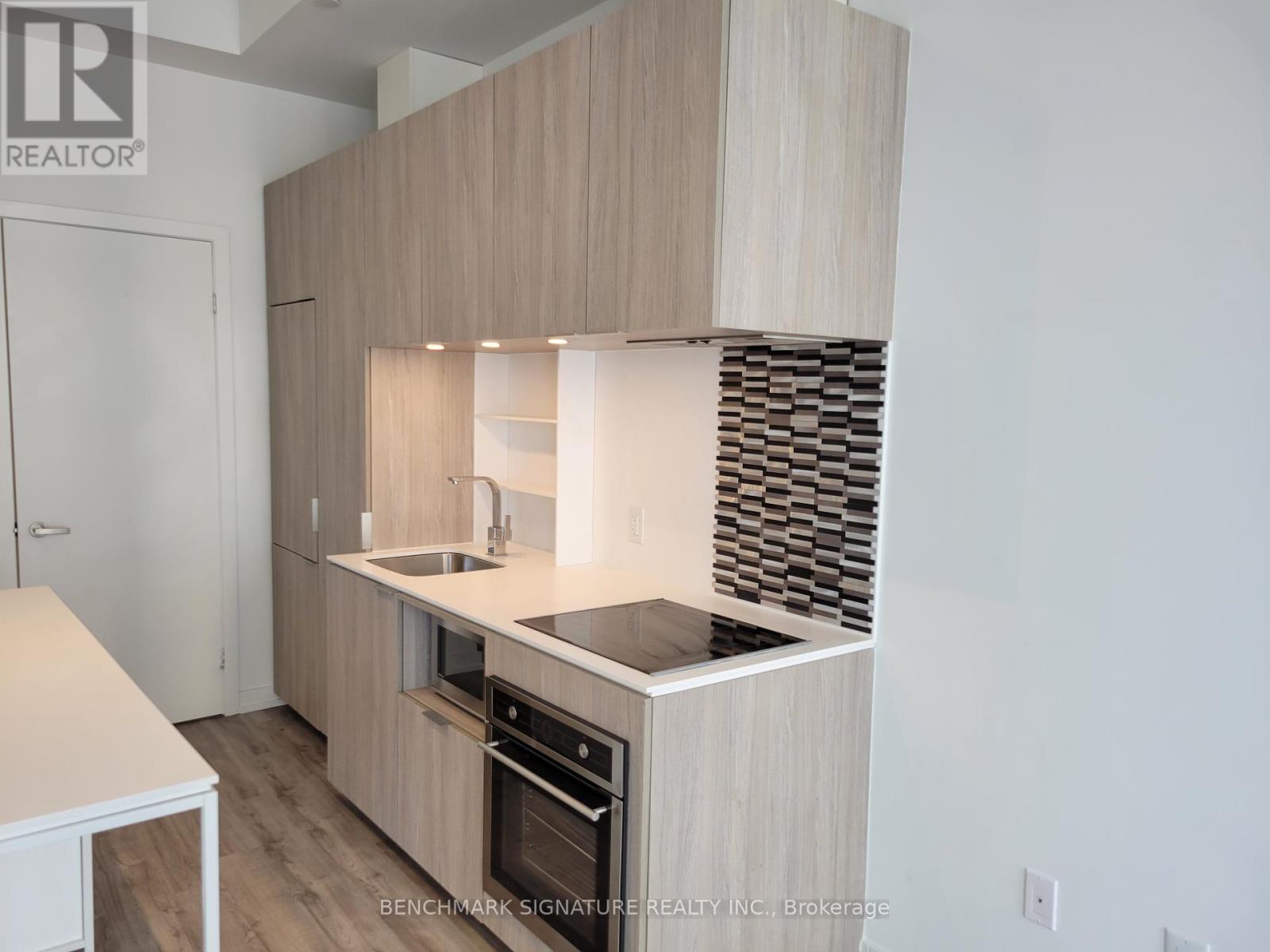 911 - 77 Shuter Street, Toronto, Ontario  M5B 0B8 - Photo 6 - C12213906