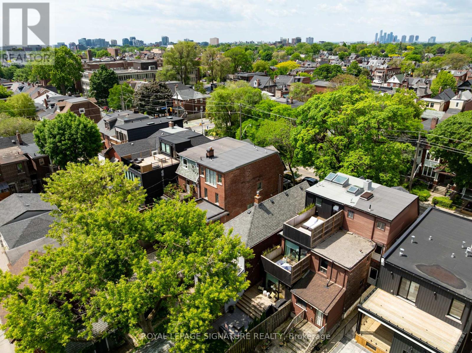 643 Shaw Street, Toronto, Ontario  M6G 3L8 - Photo 1 - C12213965