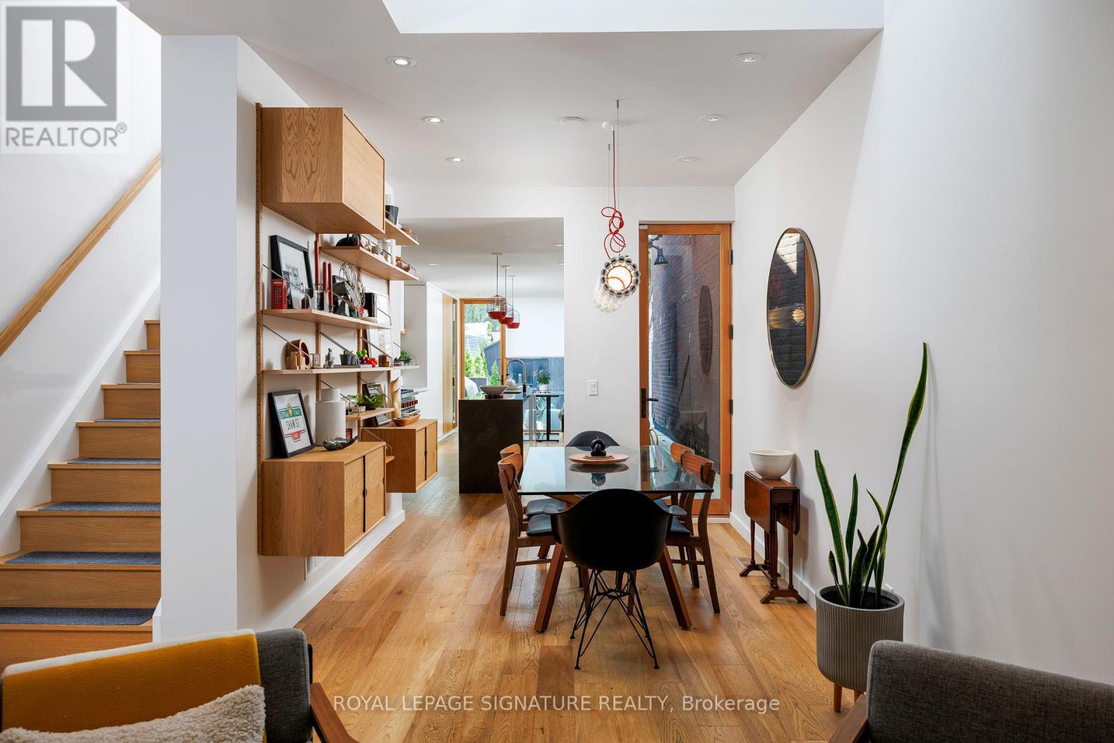 643 Shaw Street, Toronto, Ontario  M6G 3L8 - Photo 12 - C12213965