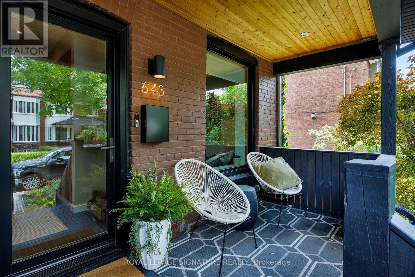 643 Shaw Street, Toronto, Ontario  M6G 3L8 - Photo 3 - C12213965