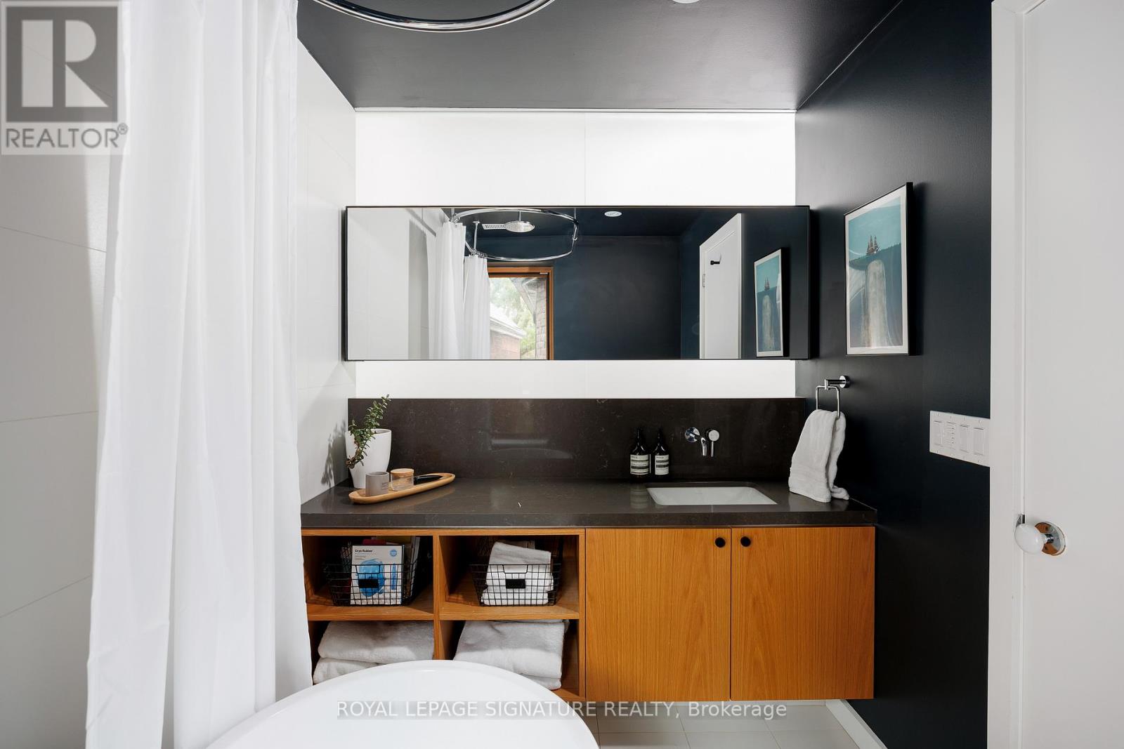 643 Shaw Street, Toronto, Ontario  M6G 3L8 - Photo 30 - C12213965