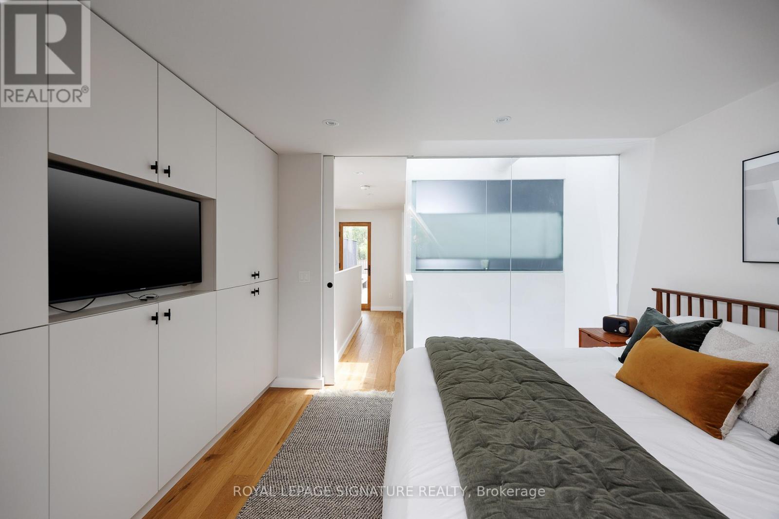643 Shaw Street, Toronto, Ontario  M6G 3L8 - Photo 42 - C12213965