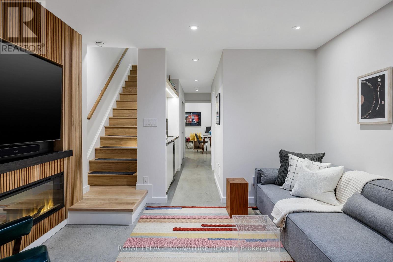 643 Shaw Street, Toronto, Ontario  M6G 3L8 - Photo 43 - C12213965