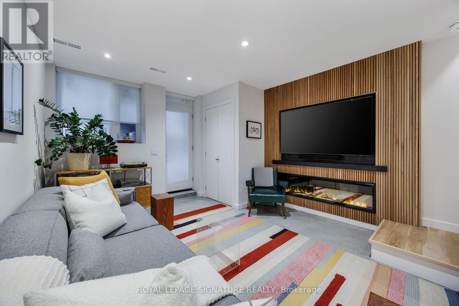 643 Shaw Street, Toronto, Ontario  M6G 3L8 - Photo 44 - C12213965