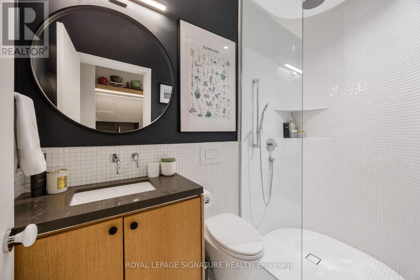 643 Shaw Street, Toronto, Ontario  M6G 3L8 - Photo 48 - C12213965
