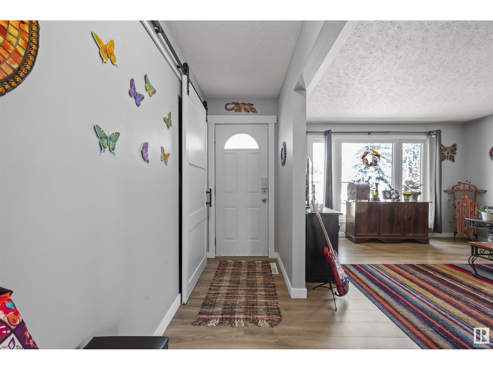 5711 102a Av Nw, Edmonton, Alberta  T6A 0R5 - Photo 4 - E4441772