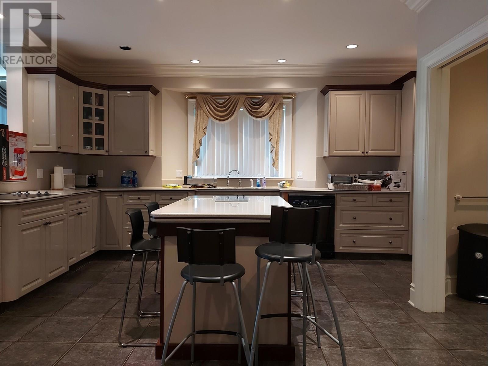 8038 Cloverlake Court, Burnaby, British Columbia  V5A 3R8 - Photo 10 - R3014172