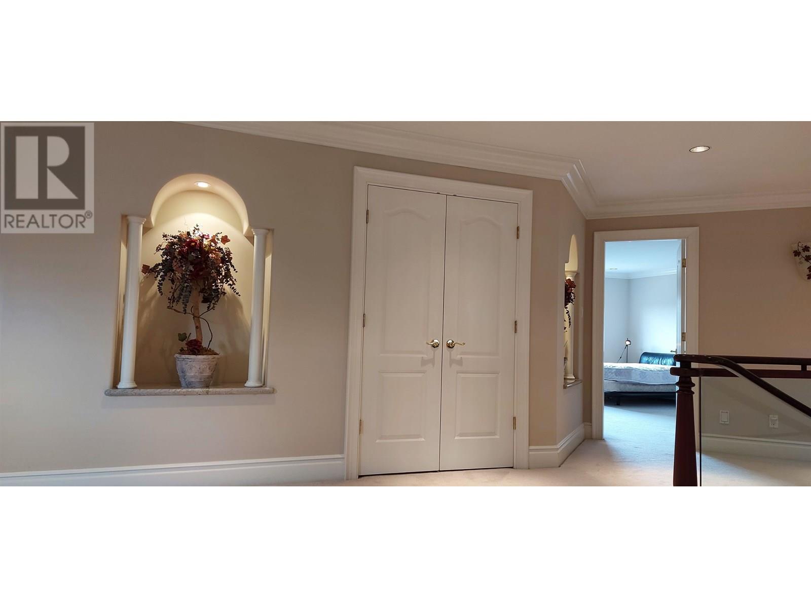 8038 Cloverlake Court, Burnaby, British Columbia  V5A 3R8 - Photo 19 - R3014172