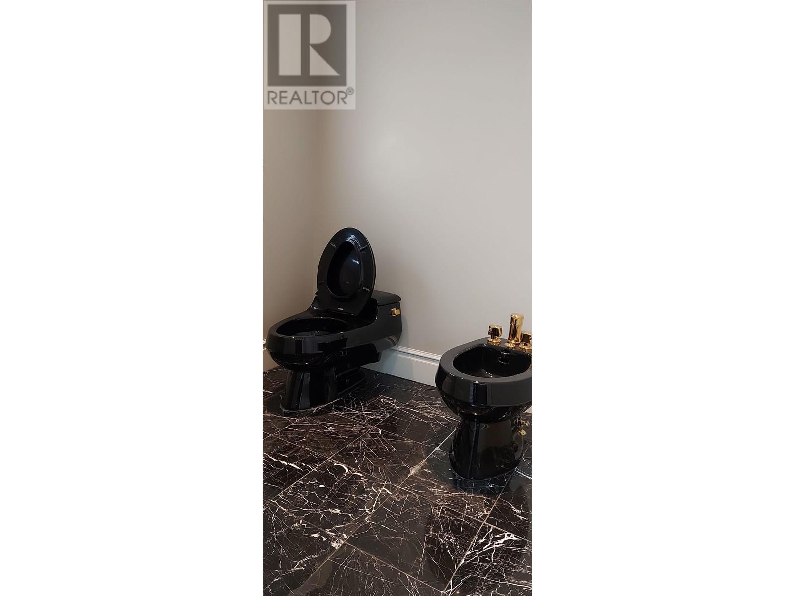 8038 Cloverlake Court, Burnaby, British Columbia  V5A 3R8 - Photo 17 - R3014172