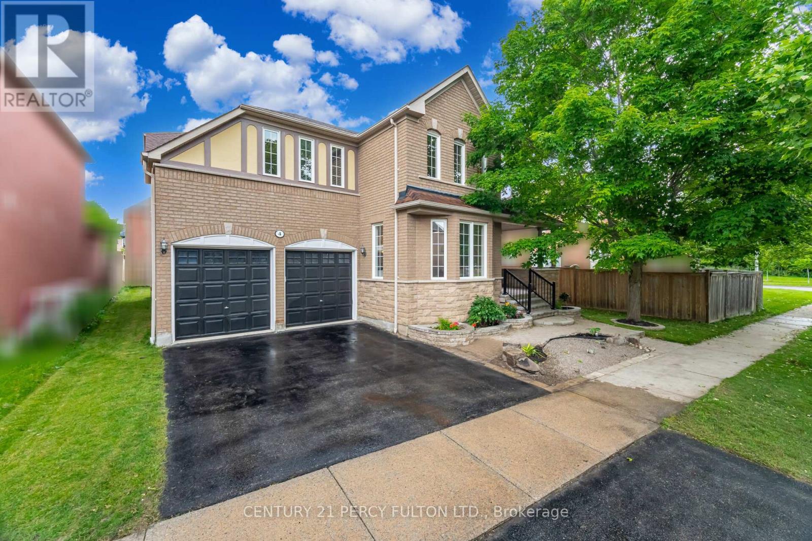 4 MCALPINE AVENUE, Ajax, Ontario