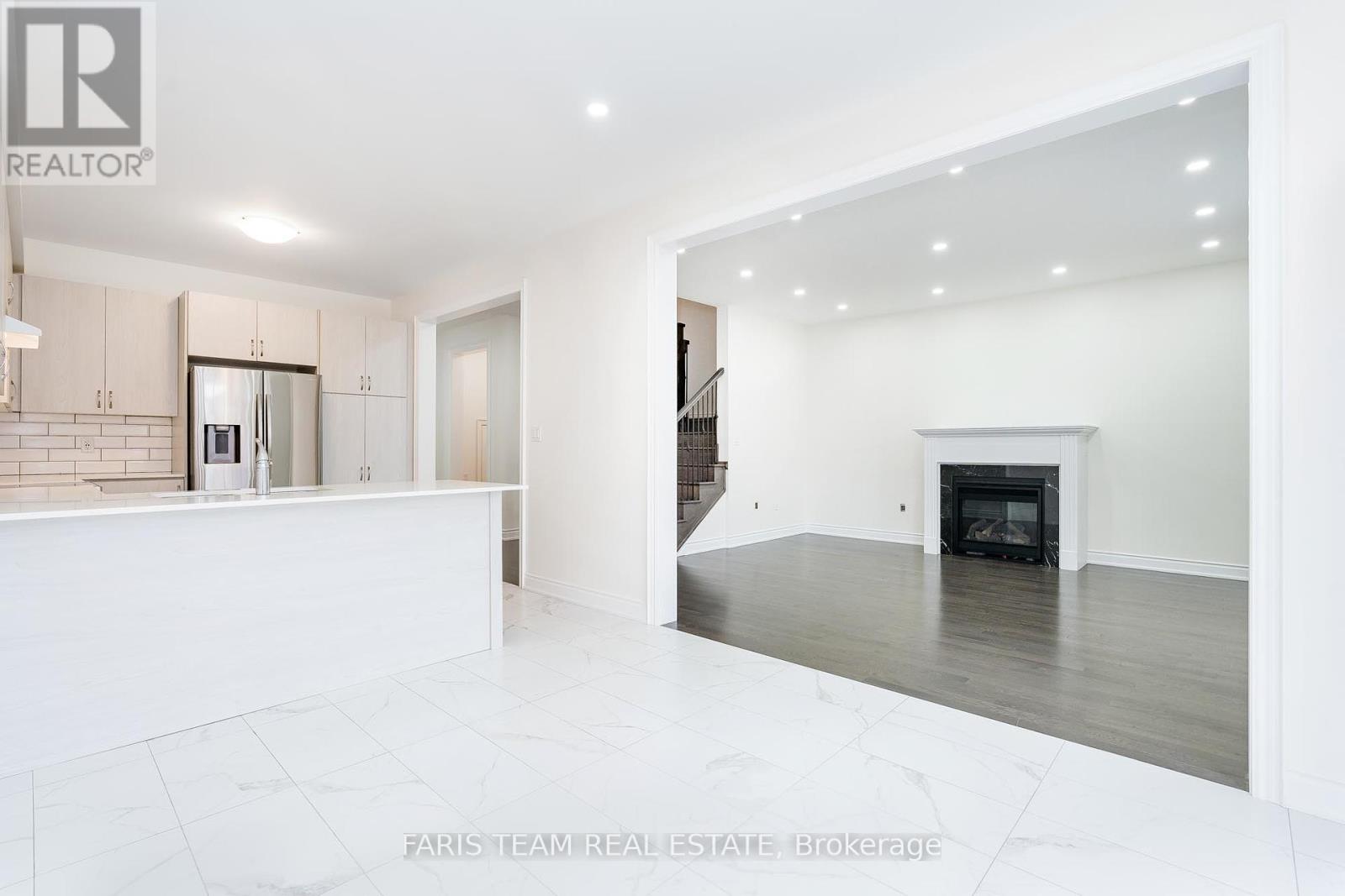 2201 Lozenby Street, Innisfil, Ontario  L9S 0M9 - Photo 10 - N12213938